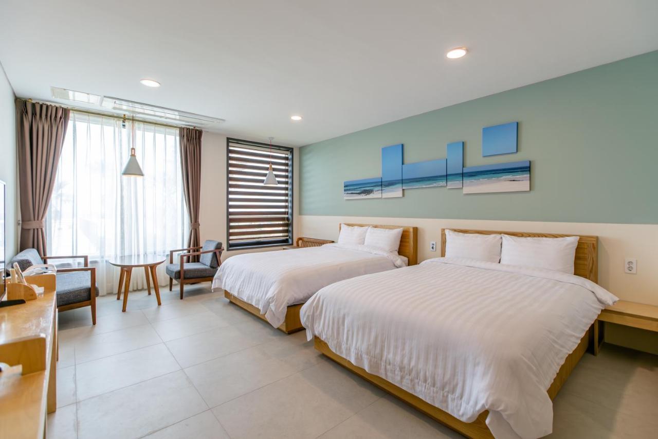 Lunamar Pension Jeju Esterno foto